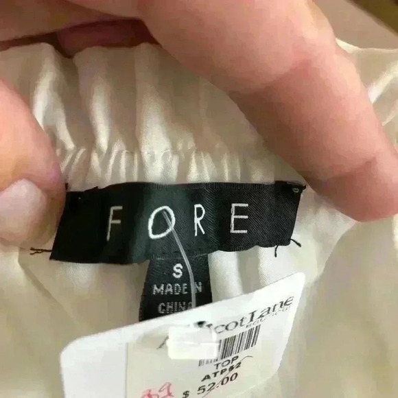 Apricot Lane White Over the Shoulder Crop Top S - Picture 3 of 8